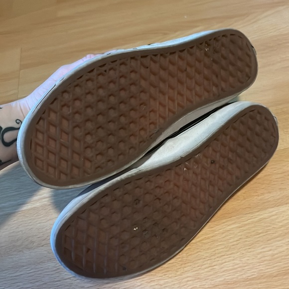 Size 6 Black Vans! - Picture 5 of 5
